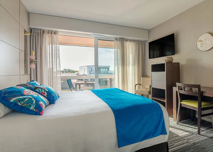 Logis Hotellerie Les Brisants , Restaurant J M Perochon