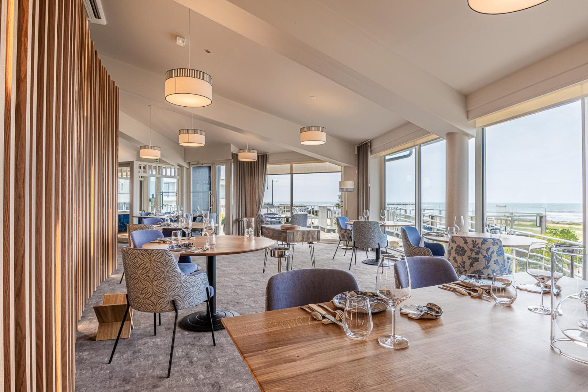 Hotellerie Les Brisants , Restaurant J M Perochon Hotel