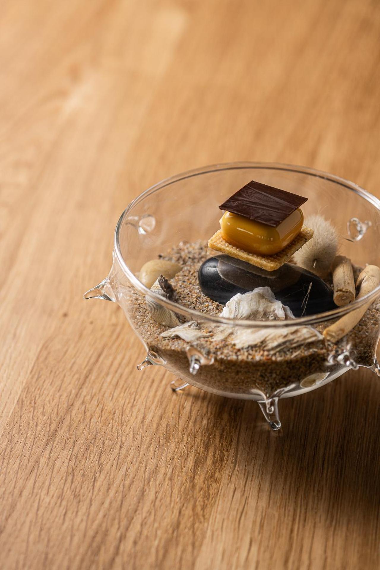 Logis Hotellerie Les Brisants , Restaurant J M Perochon