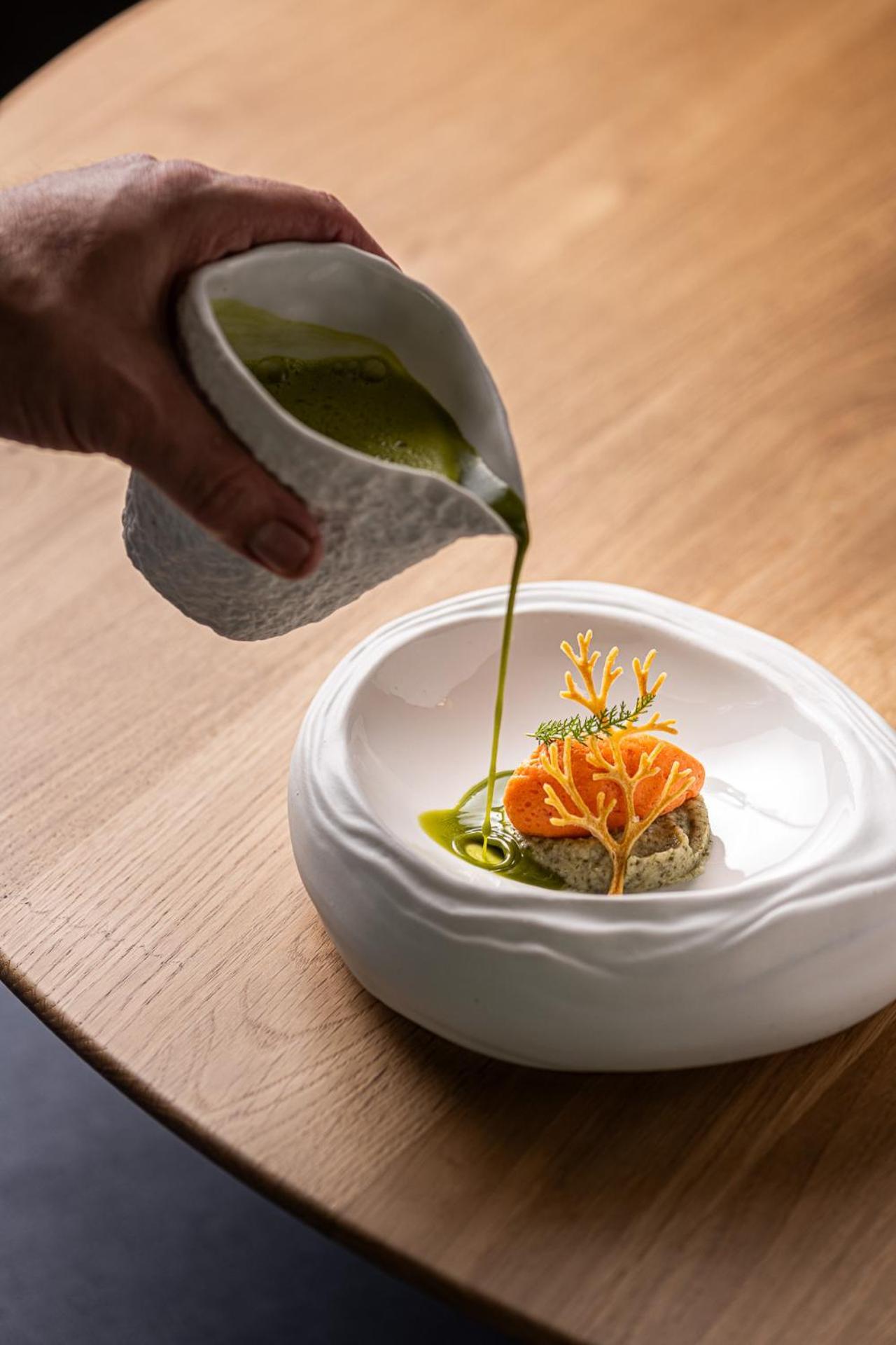 Logis Hotellerie Les Brisants , Restaurant J M Perochon 3*