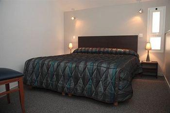 Logis Hotellerie Les Brisants , Restaurant J M Perochon 3*