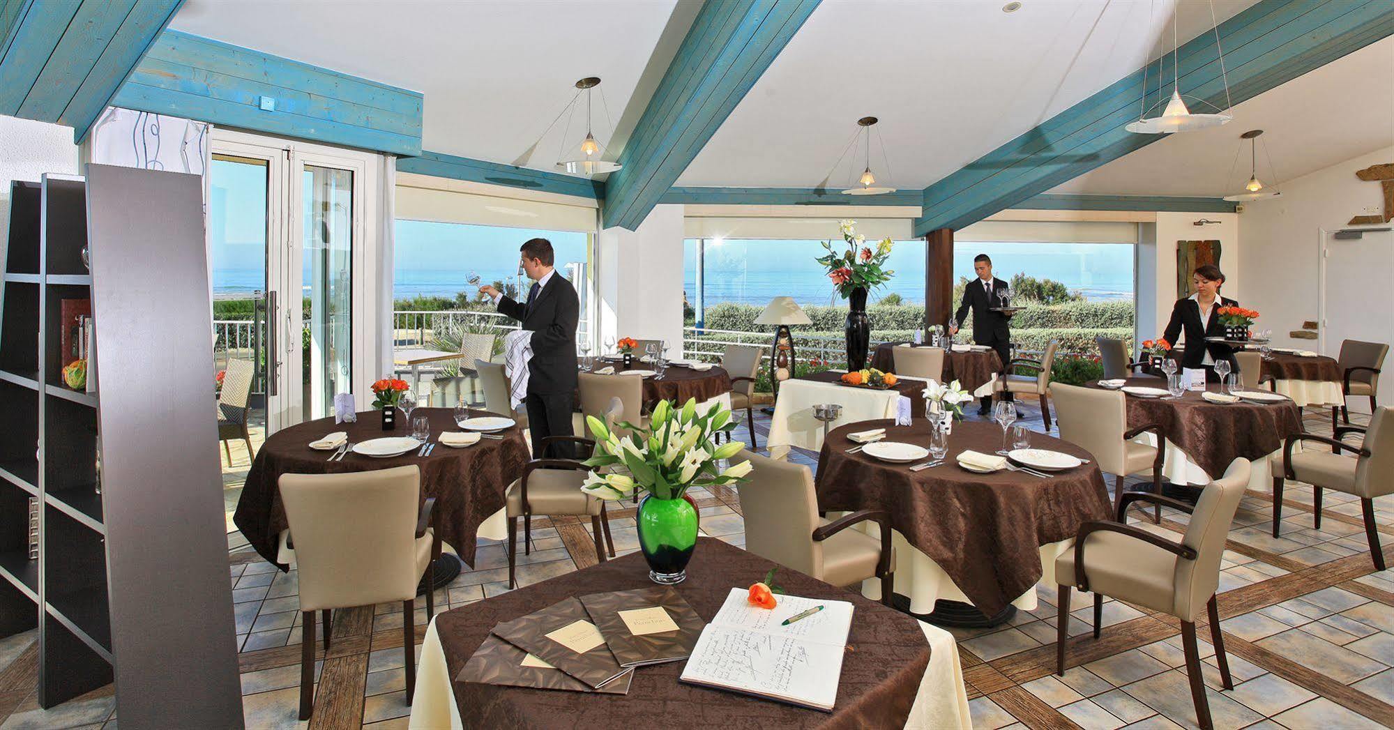 Logis Hotellerie Les Brisants , Restaurant J M Perochon Hotel 3*